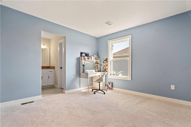 24795 W 89th Terrace, Lenexa, KS 66227