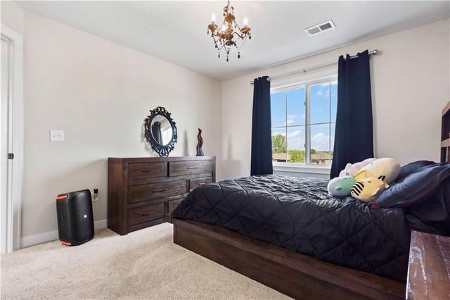 24795 W 89th Terrace, Lenexa, KS 66227