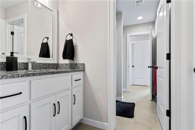 24795 W 89th Terrace, Lenexa, KS 66227