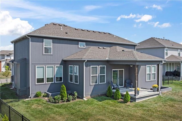 24795 W 89th Terrace, Lenexa, KS 66227