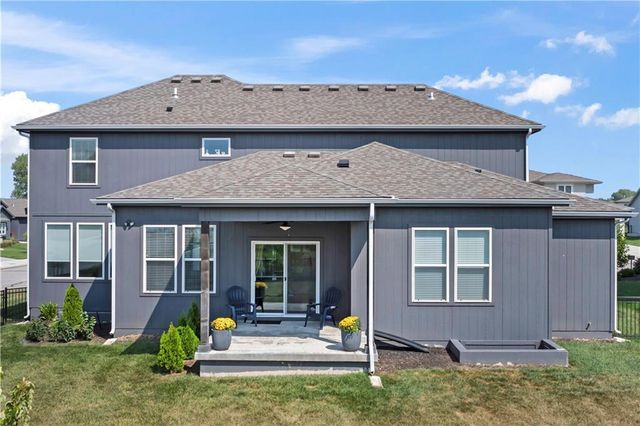 24795 W 89th Terrace, Lenexa, KS 66227