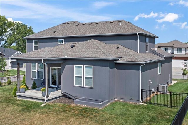 24795 W 89th Terrace, Lenexa, KS 66227