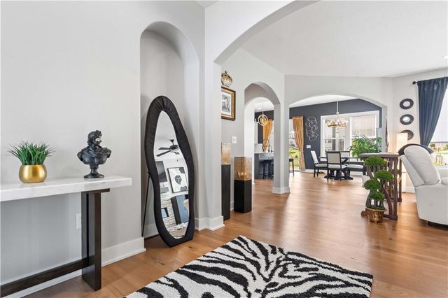 24795 W 89th Terrace, Lenexa, KS 66227