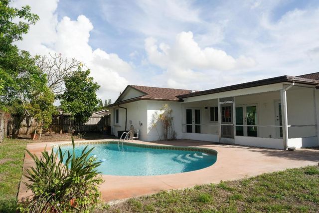 1197 E Mountain Drive, West Palm Beach, FL 33406