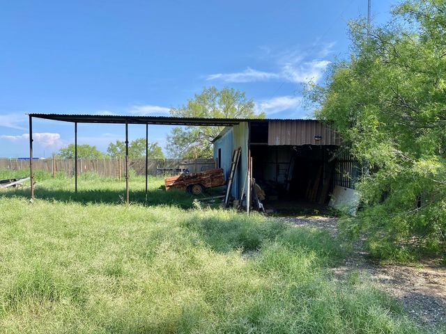 910 Culp Ave, Coahoma, TX 79511