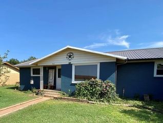 910 Culp Ave, Coahoma, TX 79511
