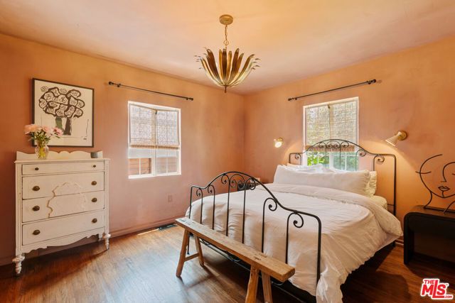 2735 Clyde Avenue, Los Angeles, CA 90016