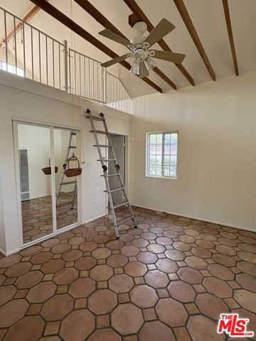 2735 Clyde Avenue, Los Angeles, CA 90016