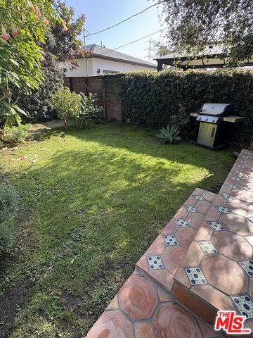2735 Clyde Avenue, Los Angeles, CA 90016