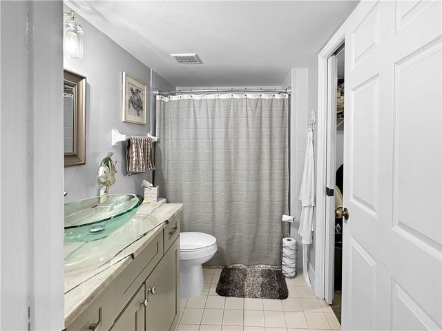 720 Lake Orchid Circle 102, Vero Beach, FL 32962