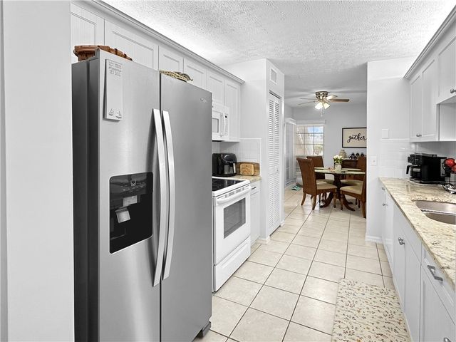 720 Lake Orchid Circle 102, Vero Beach, FL 32962