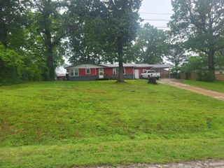 855 Co Rd 806, Gainesville, MO 65655