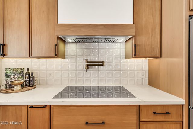 940 E SECRETARIAT Drive, Tempe, AZ 85284