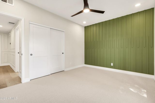 940 E SECRETARIAT Drive, Tempe, AZ 85284