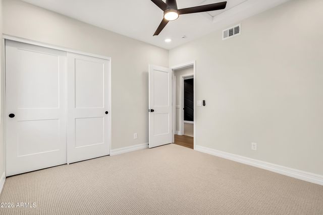 940 E SECRETARIAT Drive, Tempe, AZ 85284