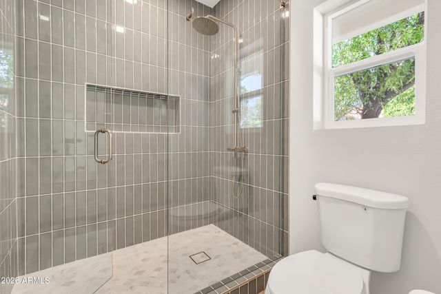 940 E SECRETARIAT Drive, Tempe, AZ 85284