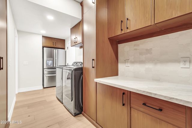 940 E SECRETARIAT Drive, Tempe, AZ 85284