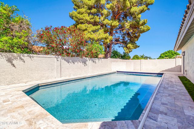 940 E SECRETARIAT Drive, Tempe, AZ 85284