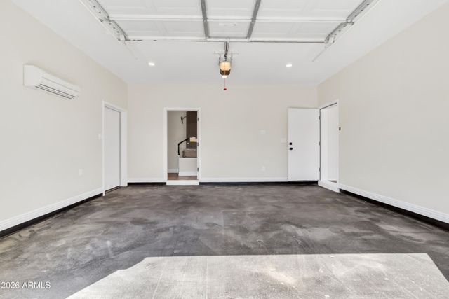 940 E SECRETARIAT Drive, Tempe, AZ 85284