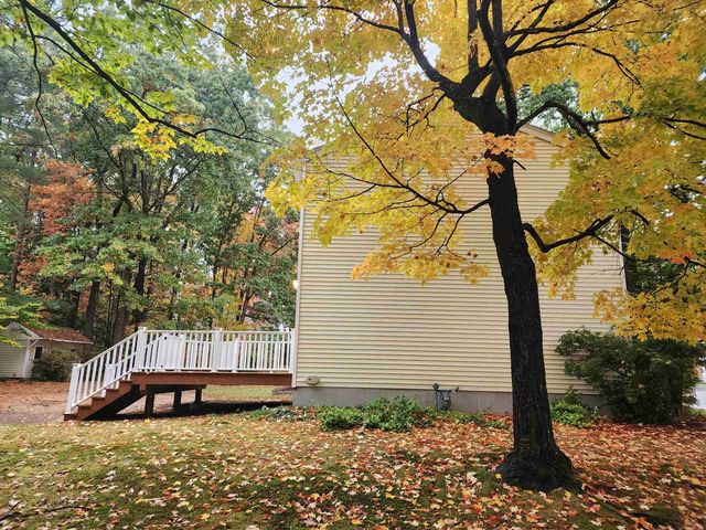 1 Bellflower Circle, Concord, NH 03303