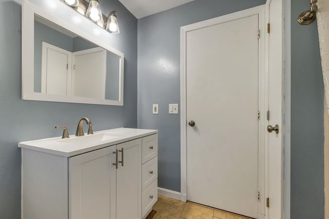 1 Bellflower Circle, Concord, NH 03303