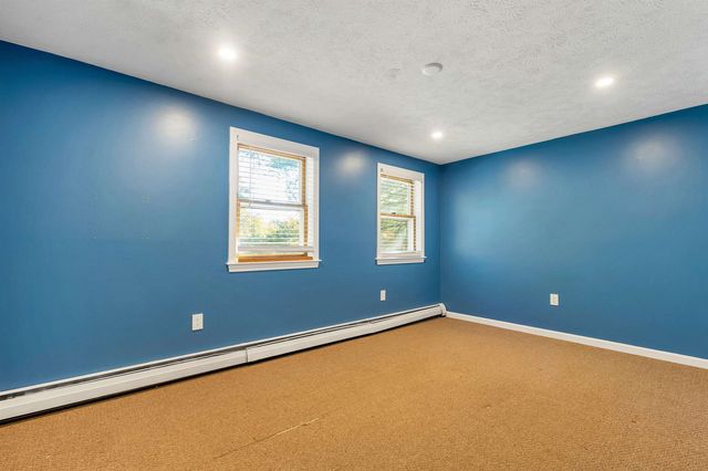 1 Bellflower Circle, Concord, NH 03303
