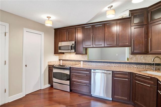 102 Lake Forest Boulevard, Daphne, AL 36526