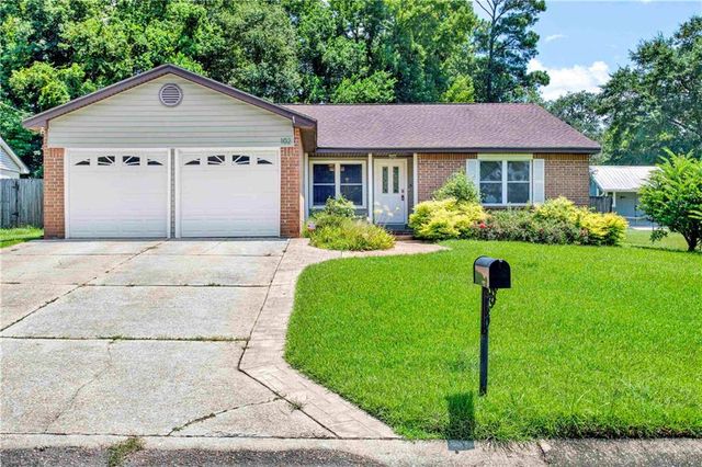 102 Lake Forest Boulevard, Daphne, AL 36526