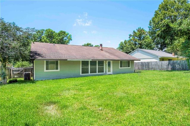 102 Lake Forest Boulevard, Daphne, AL 36526