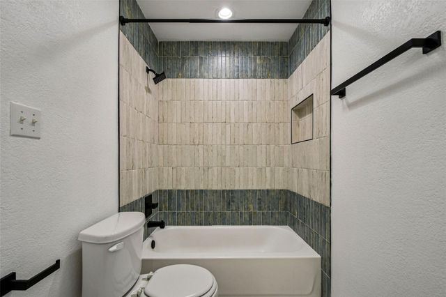 2711 Saint Paul Rivera LN, Round Rock, TX 78665