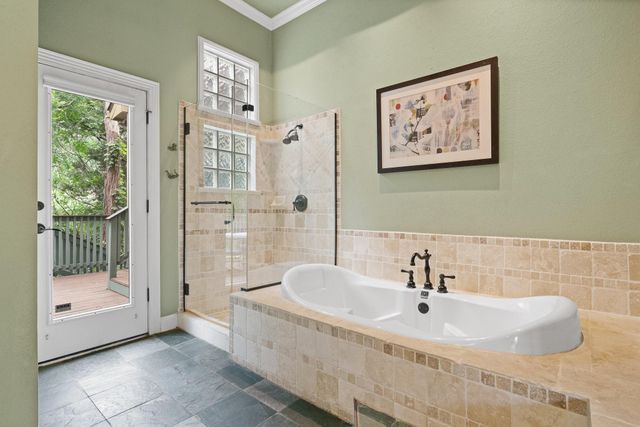 5302 N Scout Island CIR, Austin, TX 78731