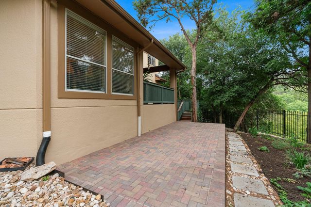 5302 N Scout Island CIR, Austin, TX 78731