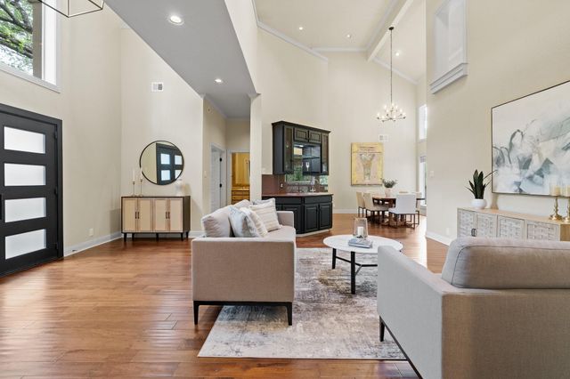5302 N Scout Island CIR, Austin, TX 78731