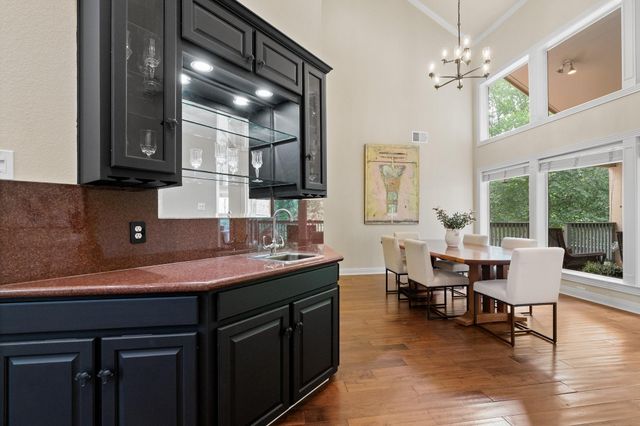 5302 N Scout Island CIR, Austin, TX 78731