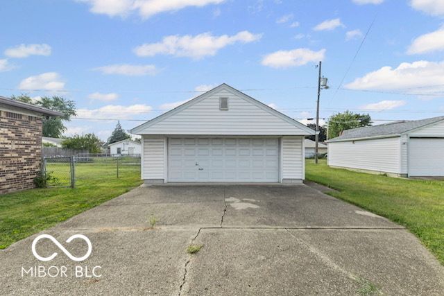 2738 S McClure Street, Indianapolis, IN 46241