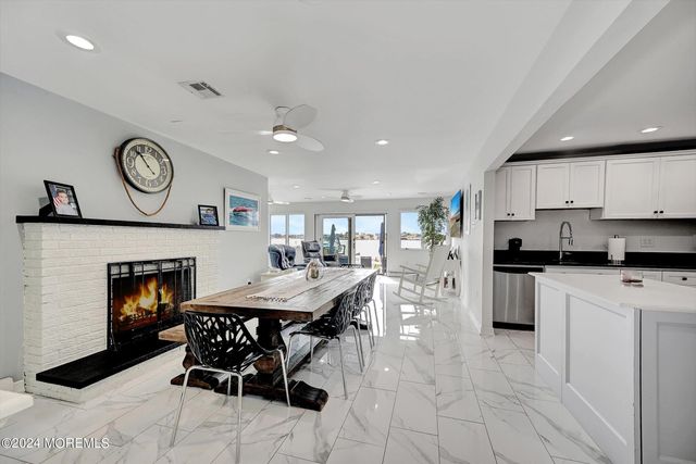 27 Antiqua Avenue, Toms River, NJ 08753