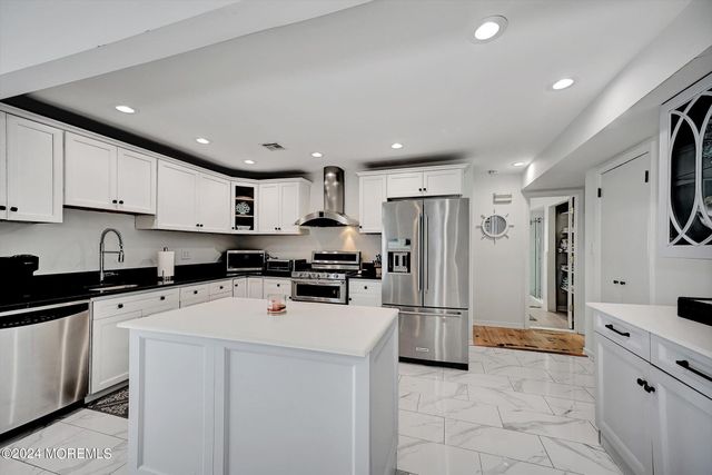 27 Antiqua Avenue, Toms River, NJ 08753