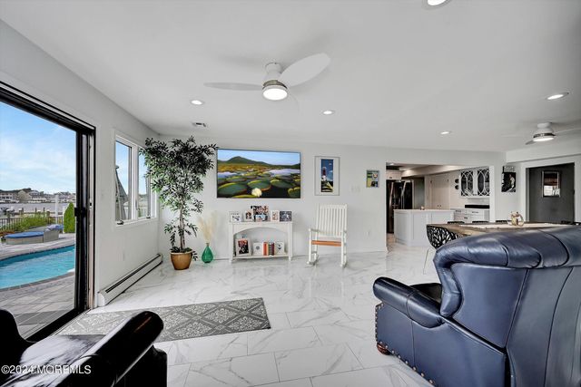 27 Antiqua Avenue, Toms River, NJ 08753