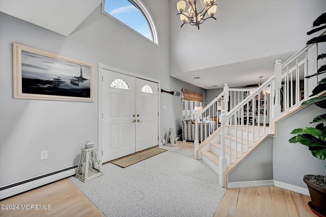 27 Antiqua Avenue, Toms River, NJ 08753