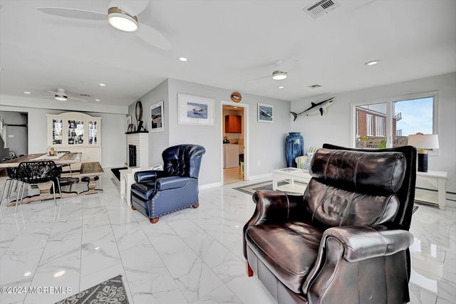 27 Antiqua Avenue, Toms River, NJ 08753