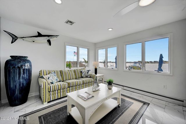 27 Antiqua Avenue, Toms River, NJ 08753