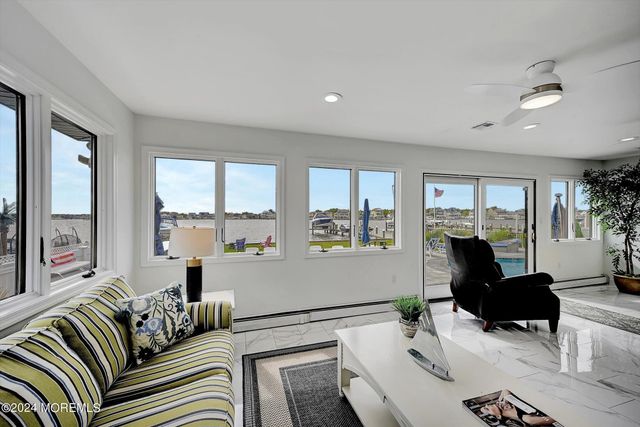 27 Antiqua Avenue, Toms River, NJ 08753