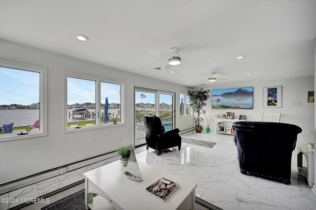 27 Antiqua Avenue, Toms River, NJ 08753