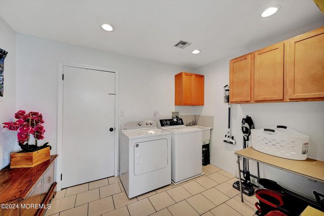 27 Antiqua Avenue, Toms River, NJ 08753