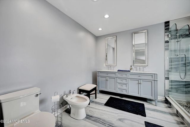 27 Antiqua Avenue, Toms River, NJ 08753