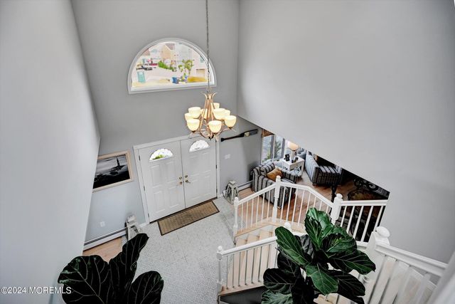 27 Antiqua Avenue, Toms River, NJ 08753