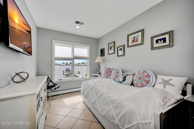 27 Antiqua Avenue, Toms River, NJ 08753