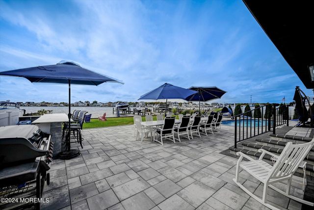 27 Antiqua Avenue, Toms River, NJ 08753