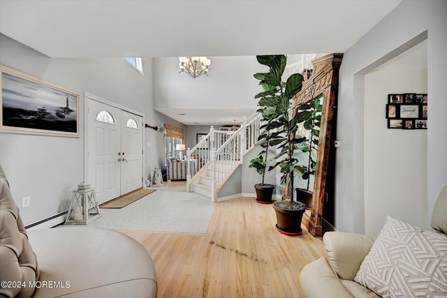 27 Antiqua Avenue, Toms River, NJ 08753