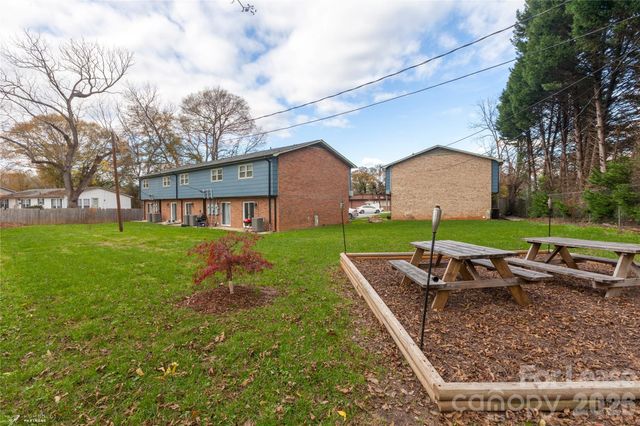 206 E Glendale Avenue 3, Mount Holly, NC 28120